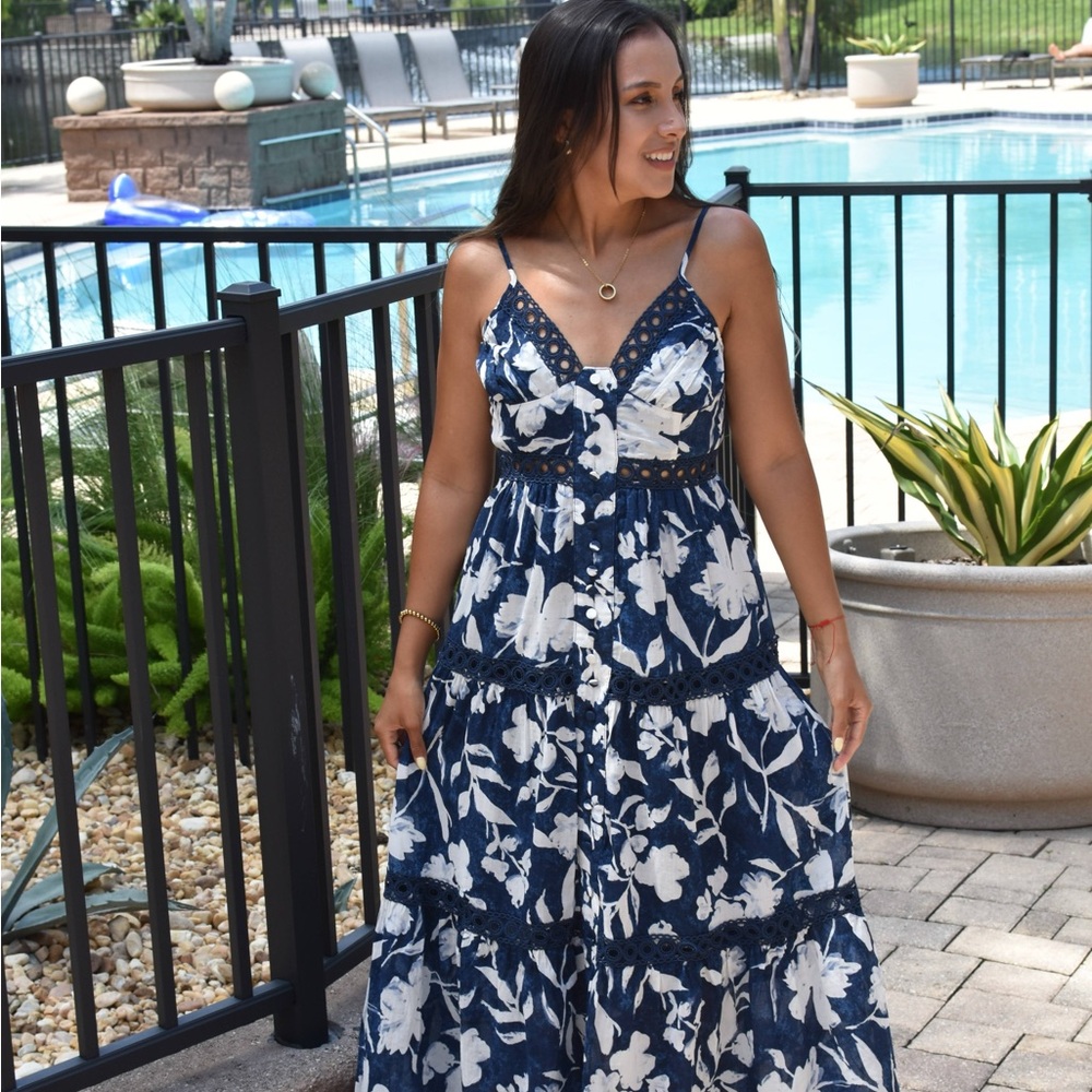 Floral Blue and White Maxi Dress Floral Navy Maxi Dress with Lace Details size L